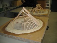 竪穴住居の模型