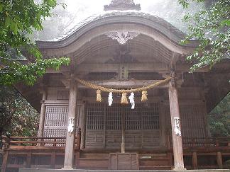 瀧山神社