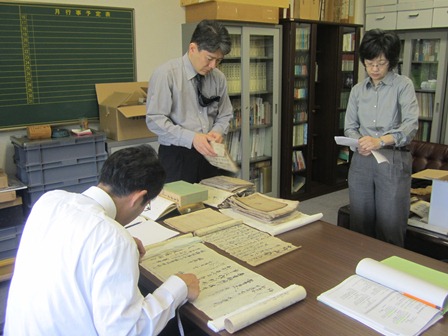 東京大学史料編纂所および兵庫県立歴史博物館と合同の様子の写真